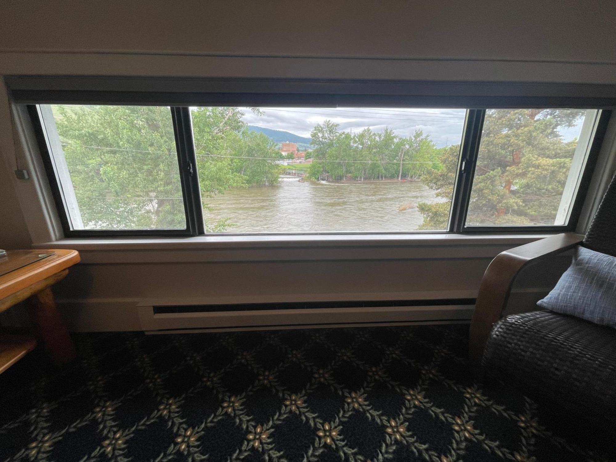 Goldsmith'S River Front Inn มิสซูลา ภายนอก รูปภาพ