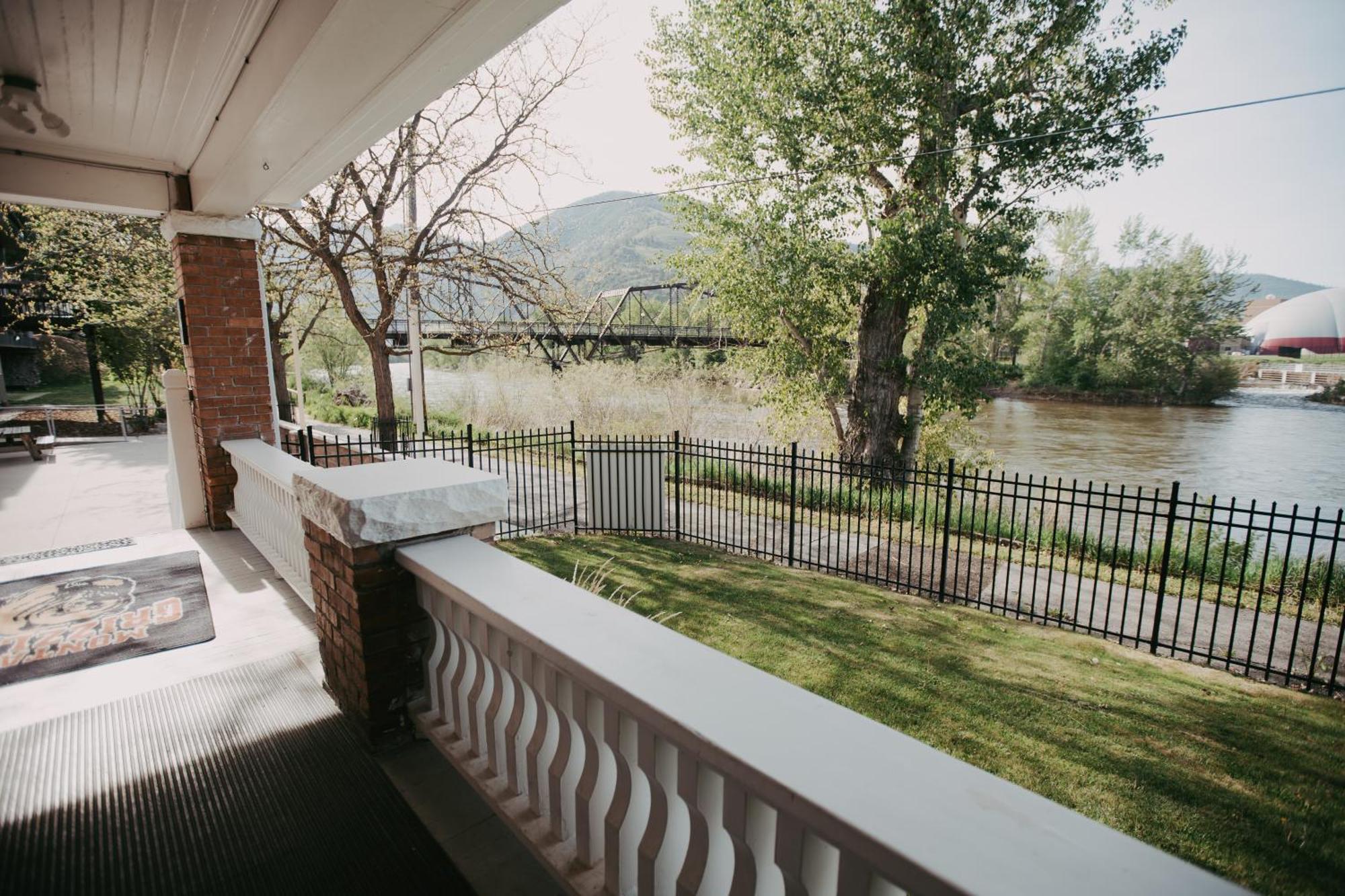 Goldsmith'S River Front Inn มิสซูลา ภายนอก รูปภาพ